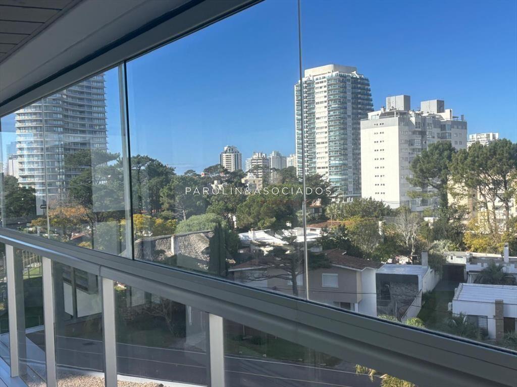 Apartamento de 2 dormitorios en Miami Boulevard,