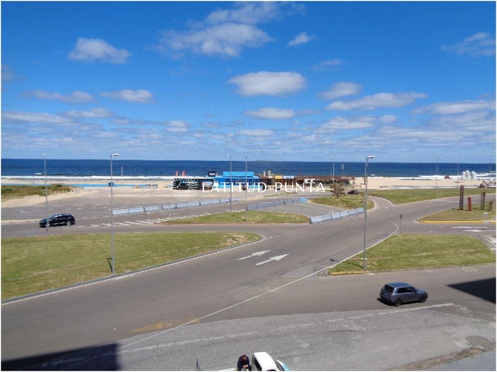 Apartamento en Brava, 3 dormitorios + dependencia
