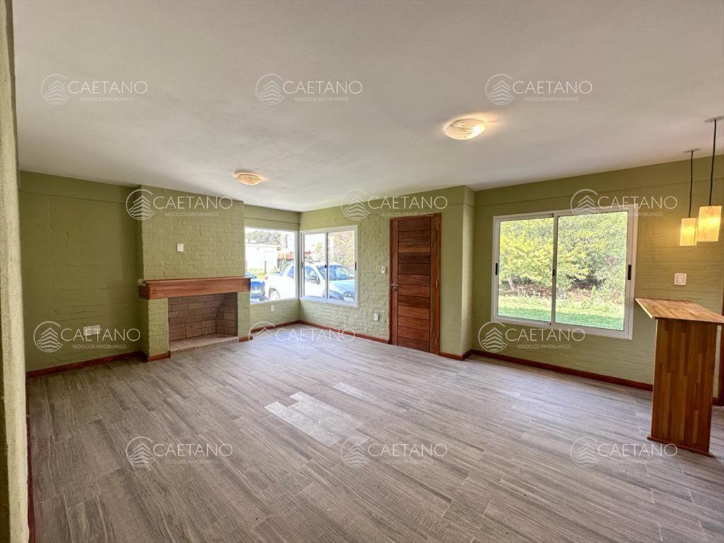 Venta casa - 2 Dormitorios 2 BaÃ±os + Parrillero - PiriÃ¡po