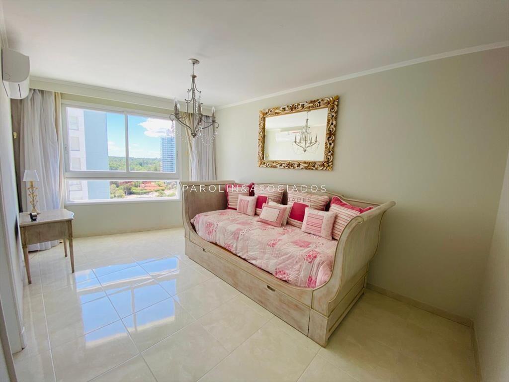 Apartamento en venta de 3 dormitorios en Tower,