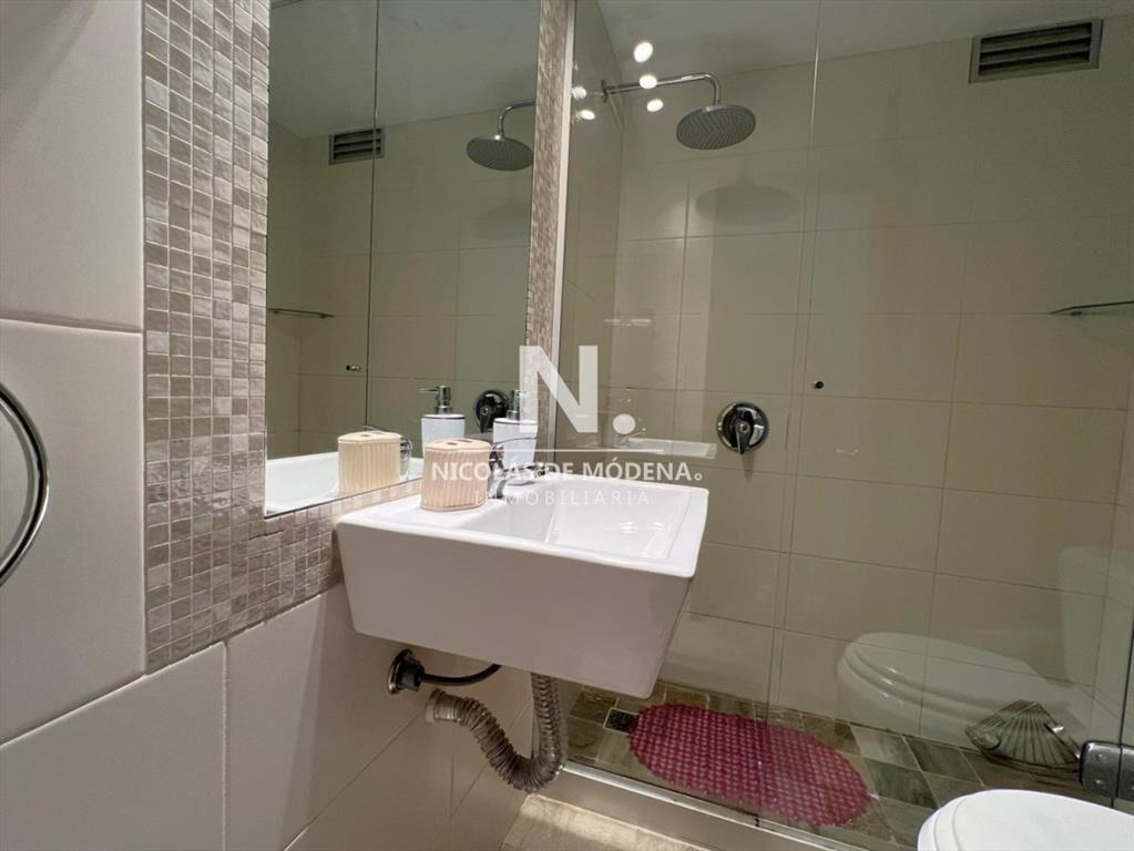 Vende apartamento de 3 dormitorios en Península