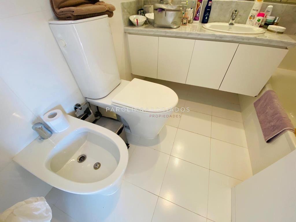 Apartamento en venta en torre Le Parc, Punta del
