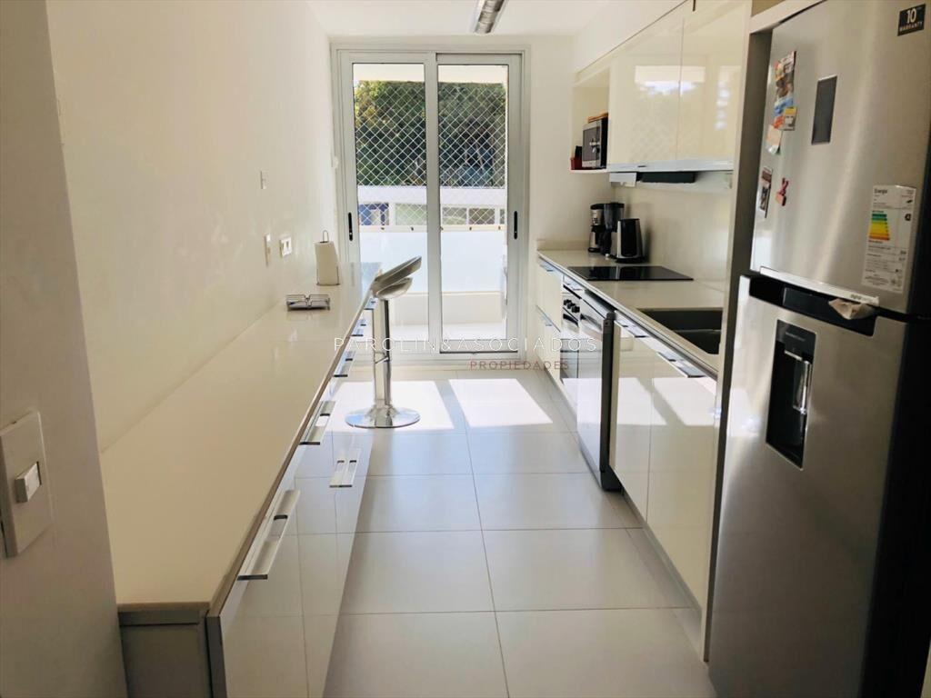 Apartamento en venta en edificio Lumiere, Punta