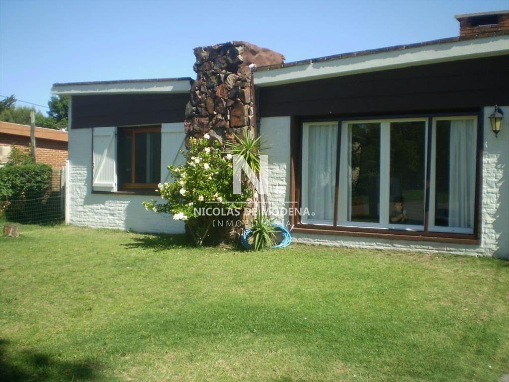 Venta de espectacular casa en una planta con 3 en