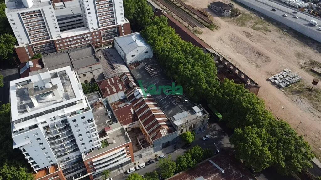 Venta Terreno Edificio 15 pisos Aguada Centro