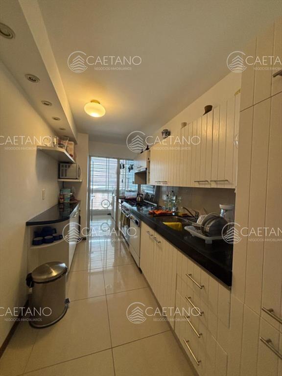Apartamento en venta, 3 dormitorios. Primera Linea