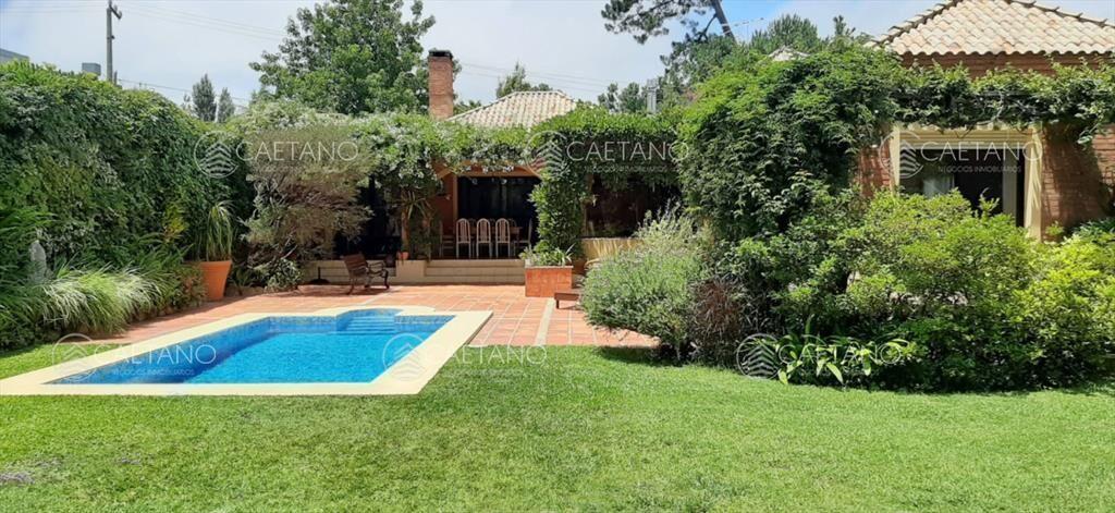 Muy linda casa en alquiler, zona Pinares, Punta del Este