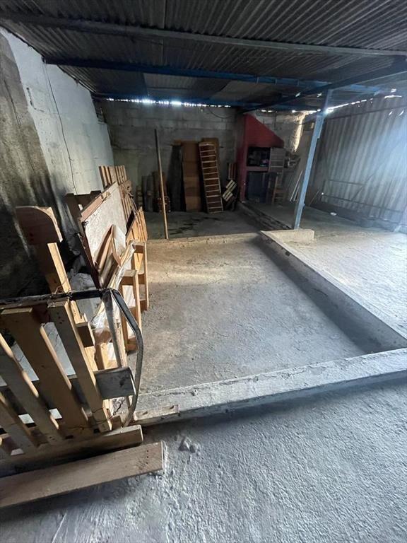 Apartamento , primer piso por escalera, 2 dormitorios y coc