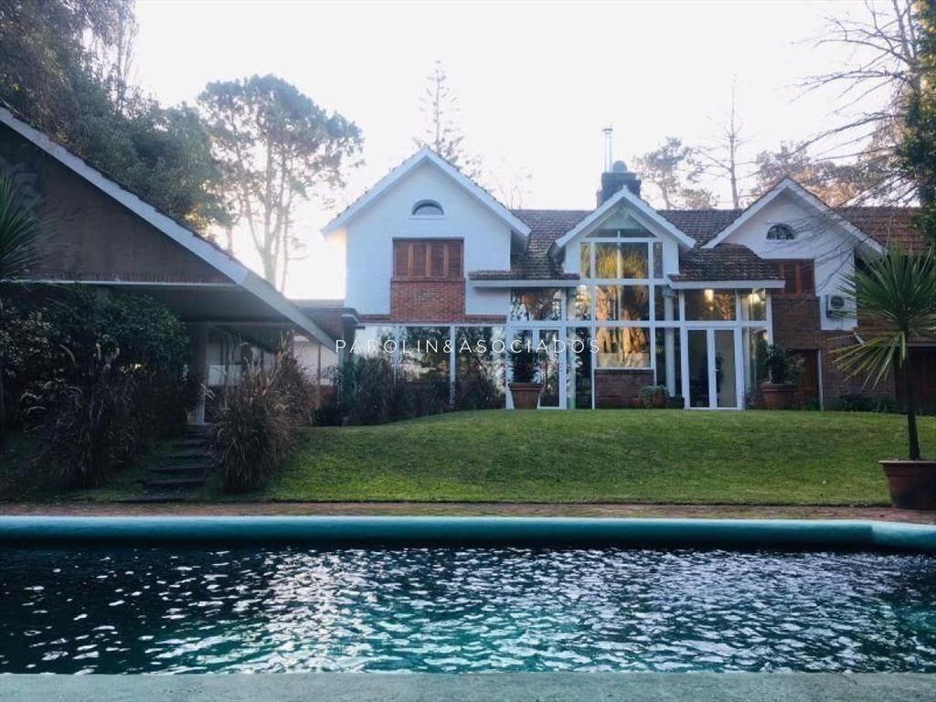 Casa en venta de 4 dormitorios en Golf, Punta del