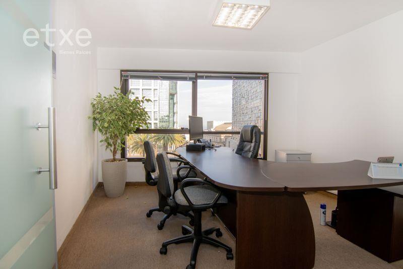 Venta de Oficina piso entero plaza Independencia Torre X...