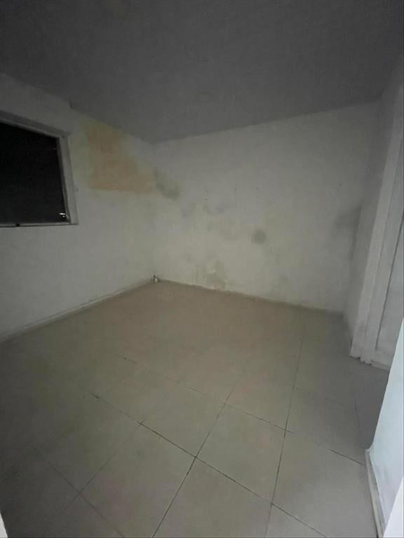 LOCAL COMERCIAL CON FRENTE A 2 CALLES D.ARAMBURÚ Y PORONGOS