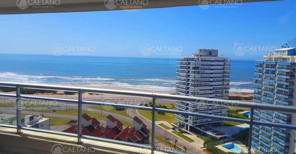 Venta apartamento 3 dormitorios. Playa brava, del