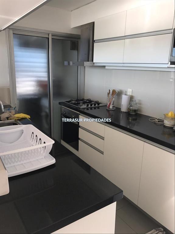 Venta con muebles apartamento de dos dormitorios/ 2 unidad