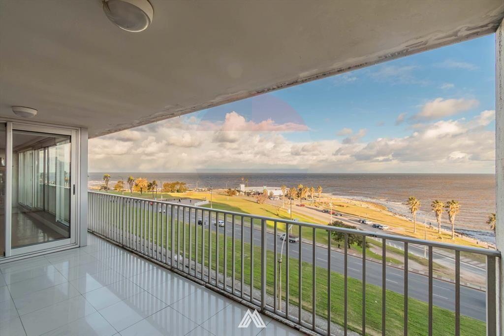 VENTA APARTAMENTO RAMBLA POCITOS 3/4 DORM 2GARAJES