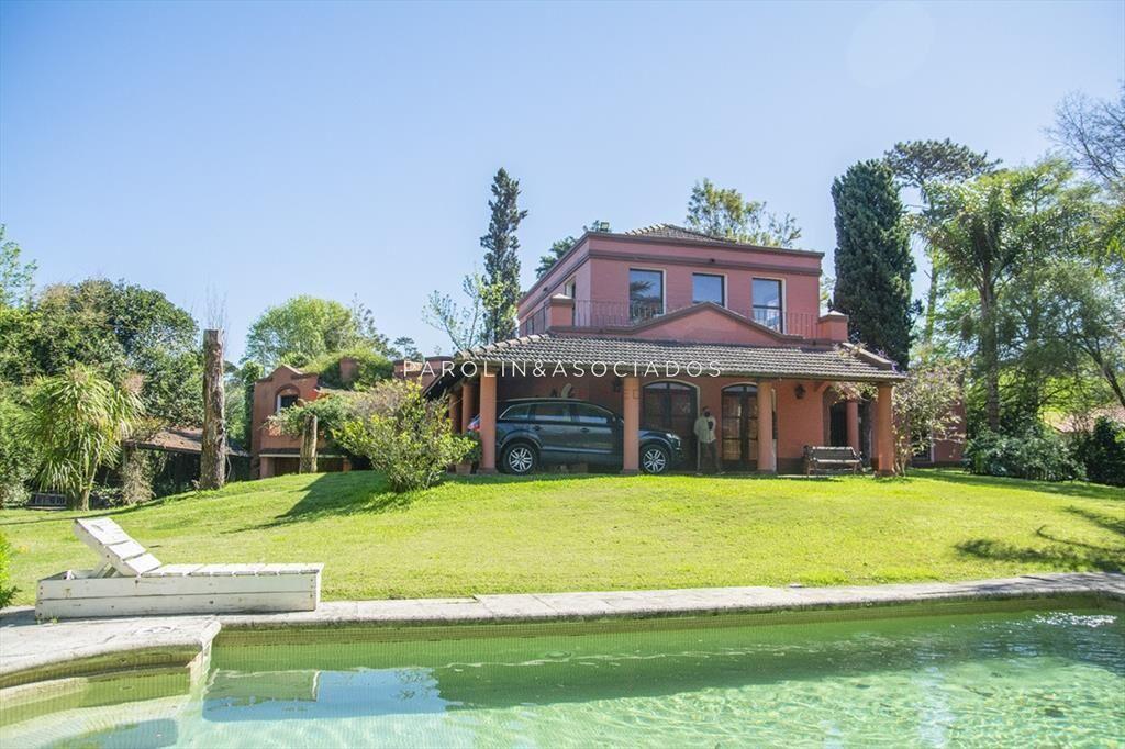 Casa de gran tamaÃ±o ubicada en zona