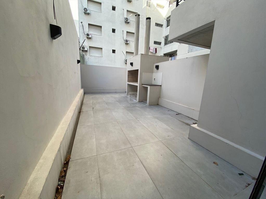 VWNTA APARTAMENTO UN DOMITORIO, PATIO + GARAJE POCITOSo + g