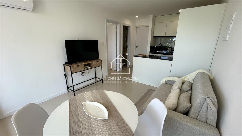 Apartamento en alquiler a 200 metros del mar en Punta del E