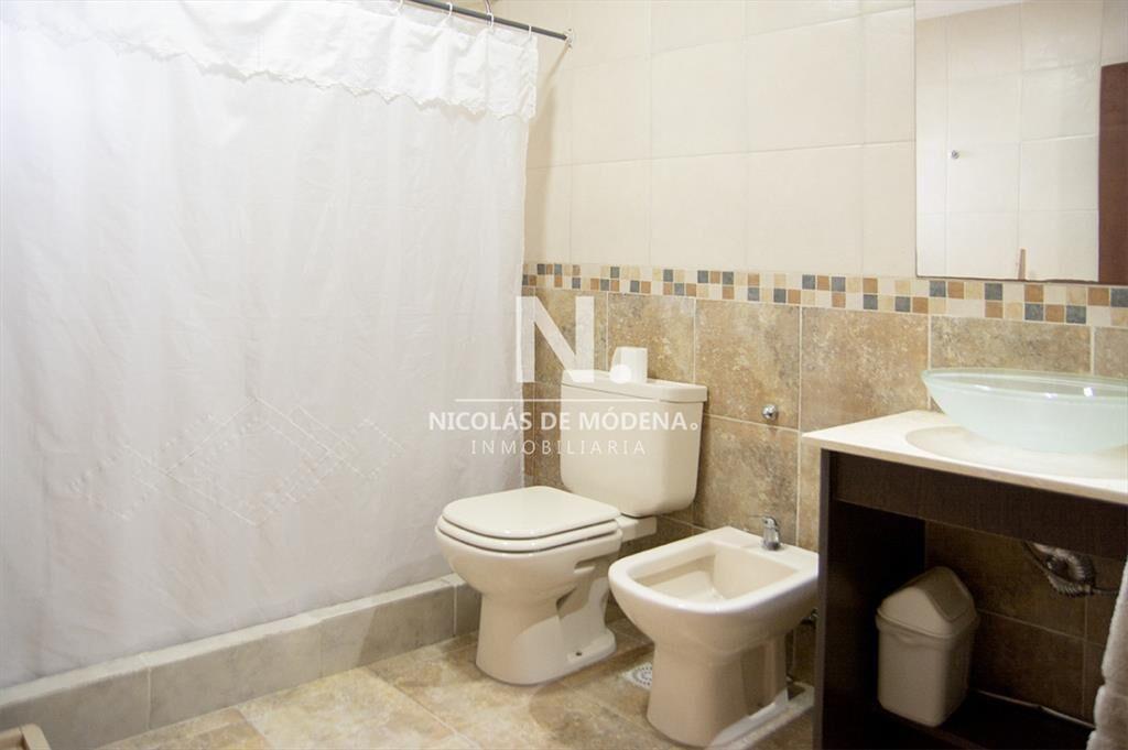 Excelente chalet de 5 dormitorios en venta a pasos de Playa