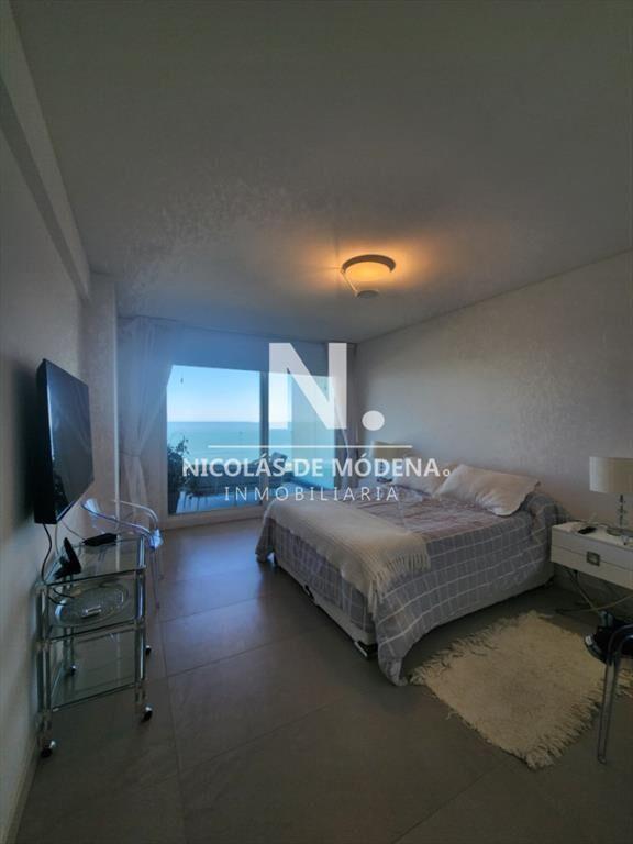 Vende apartamento de 3 dormitorios en suite, con vista al m