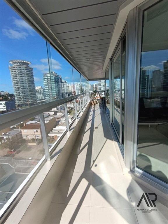 Alquiler Temporal 2025 De Apartamento De 3 Dormtorios, M...