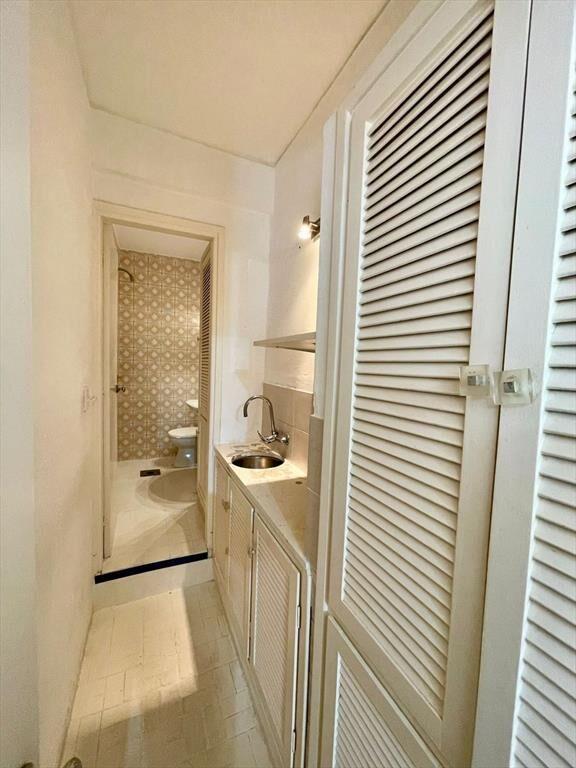 LOCAL COMERCIAL EN VENTA CON RENTA PUNTA DEL ESTE