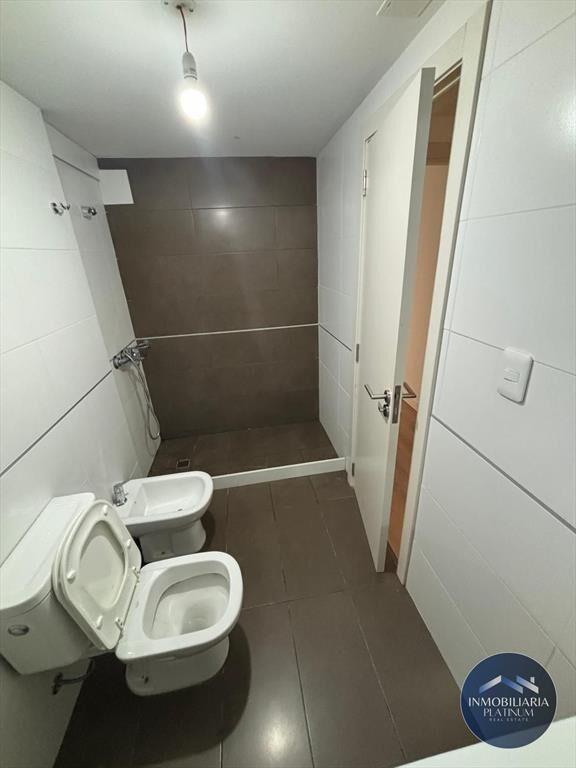 Apartamento en alquiler c/ cochera en Tres Cruces