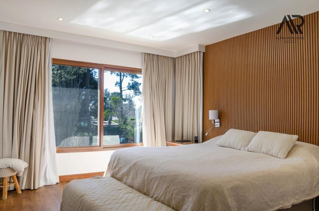 Casa en venta zona colegios 4 dormitorios en Punta del Este