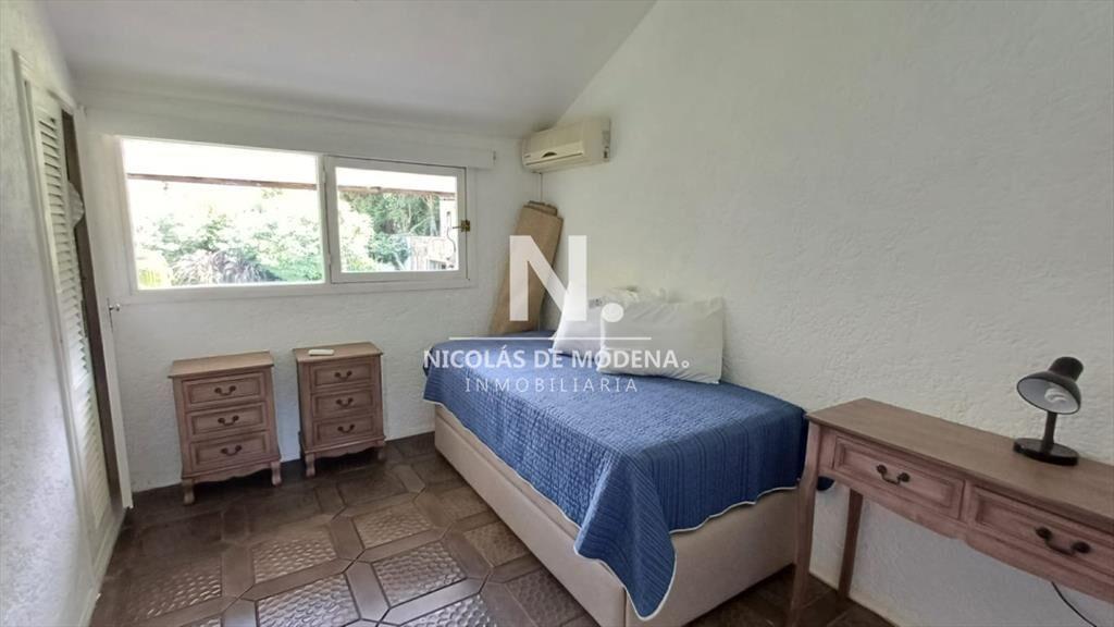 Vende gran casa para vivir todo el año, de 3 en