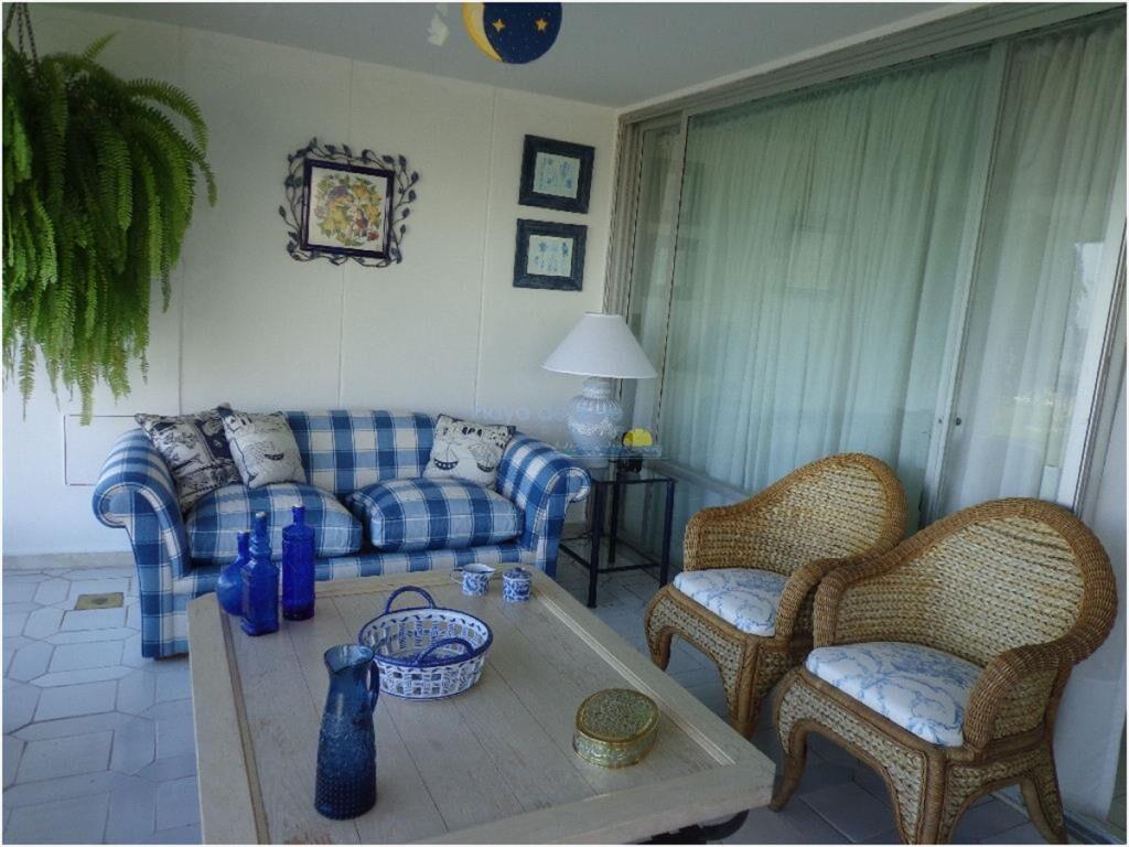 Apartamento de 3 dormitorios Frente al mar , del