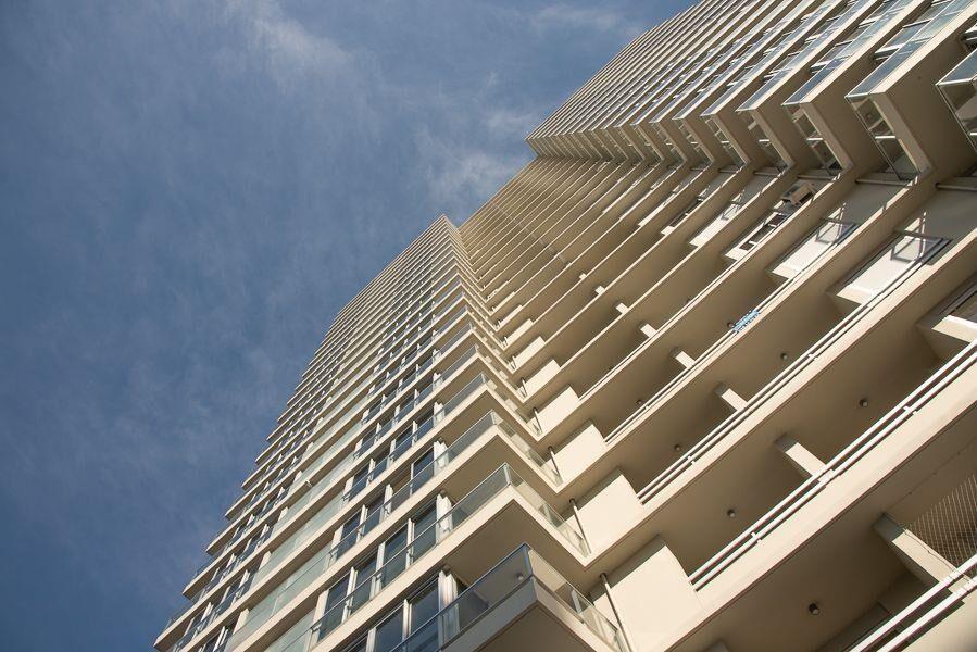 Venta apto 1 dormitorio con terraza y garaje en Barrio Su...