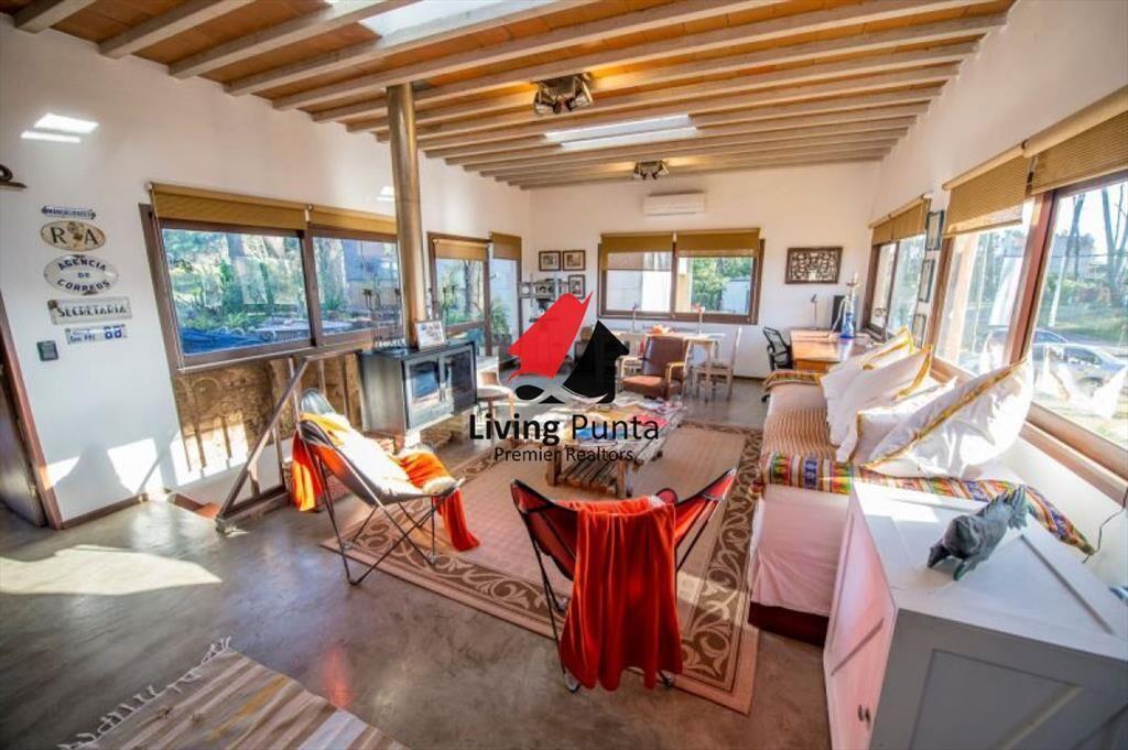 hermosa casa en Punta Ballena