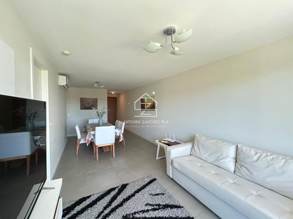 Alquiler apartamento dos dormitorios Punta del