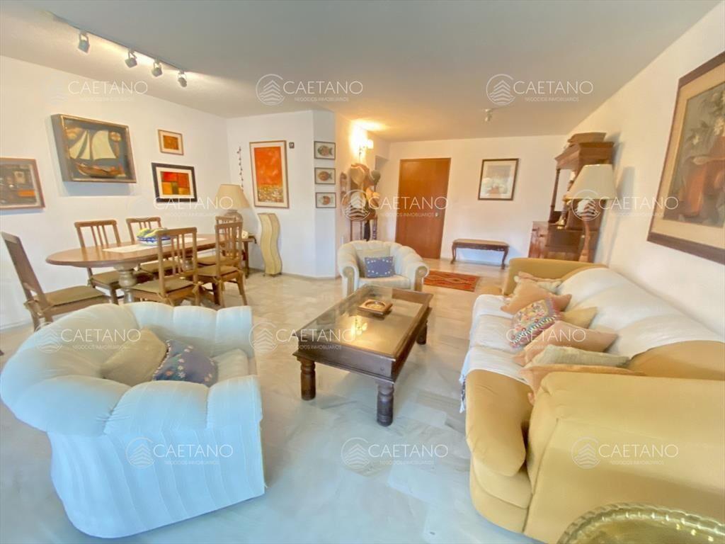Venta apartamento 4 dormitorios 4 baños punta