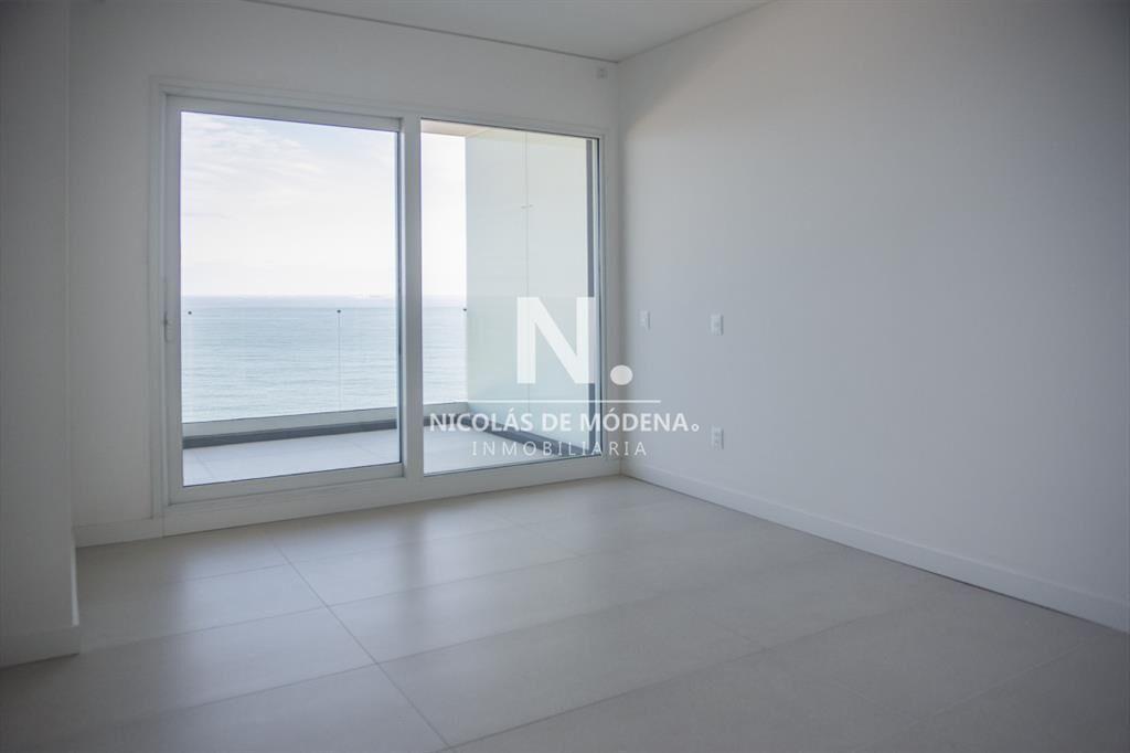Departamento frente al mar en venta, Piso alto. 3