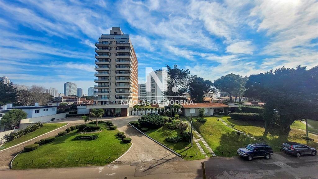 Apartamento de 2 dormitorios en venta en Punta