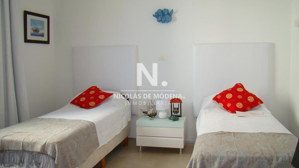 Vende apartamento de 4 dormitorios en suite, con vista espe