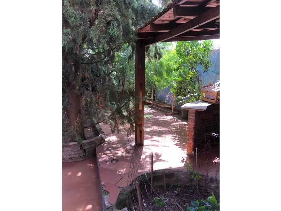 AL485 Venta Casa 3 Dorm, cochera 2 autos Parrillero Brazo O