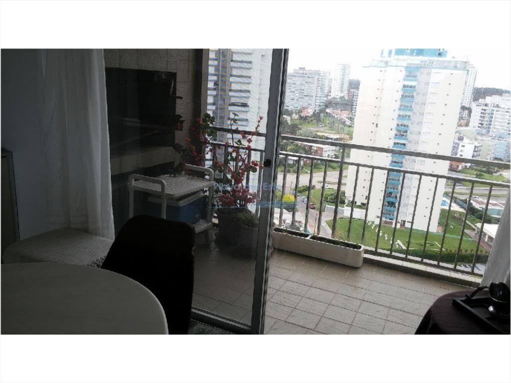 Apartamento de 2 dormitorios en Playa Brava , del