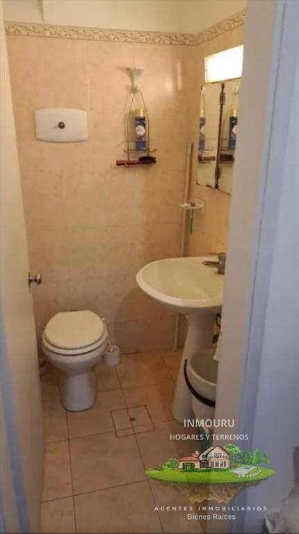 Se vende amplia casa en CordÃ³n