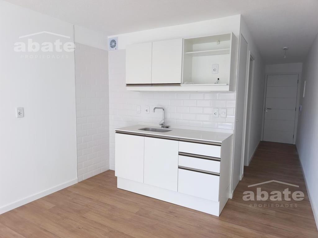 Alquiler de Apartamento con Terraza y Parrillero de uso exc