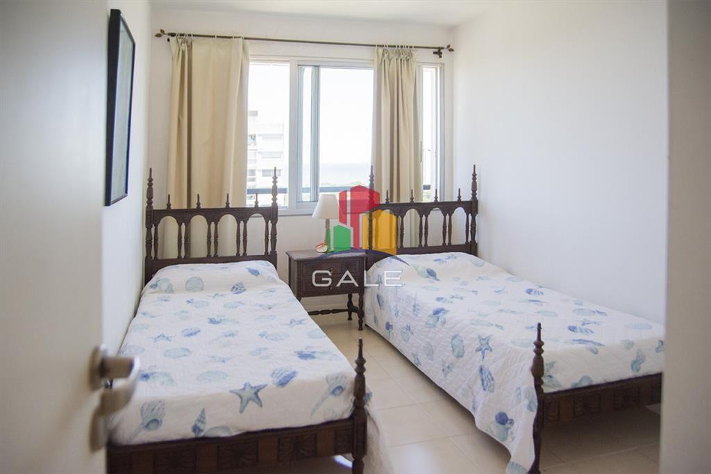 Vende apto de 2 dormitorios con vista al mar en