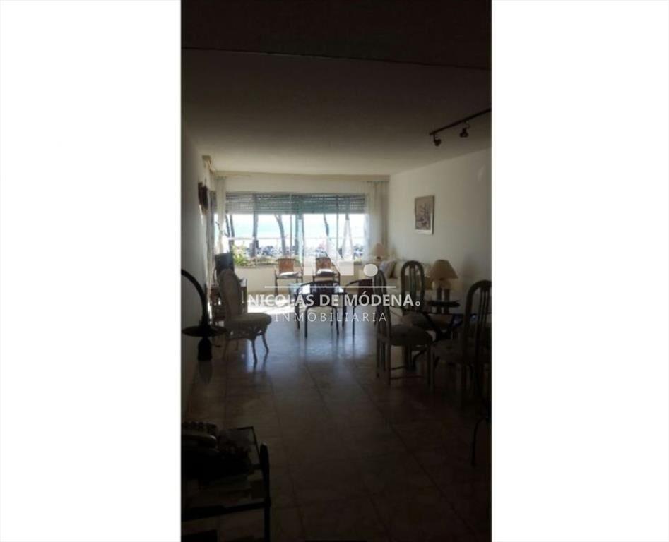 Se vende apartamento a metros del mar de 2 en del