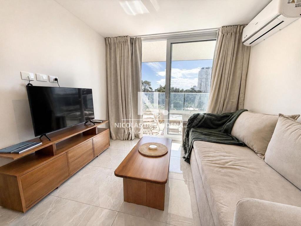 Alquila excelente apartamento de 1 dormitorio en Brava - Pu