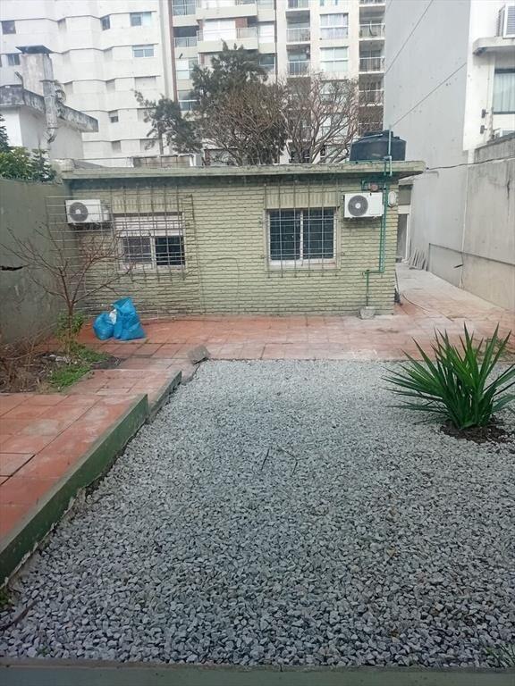 Alquiler de casa en Puerto del Buceo, 2 dormitorios y 2 bañ