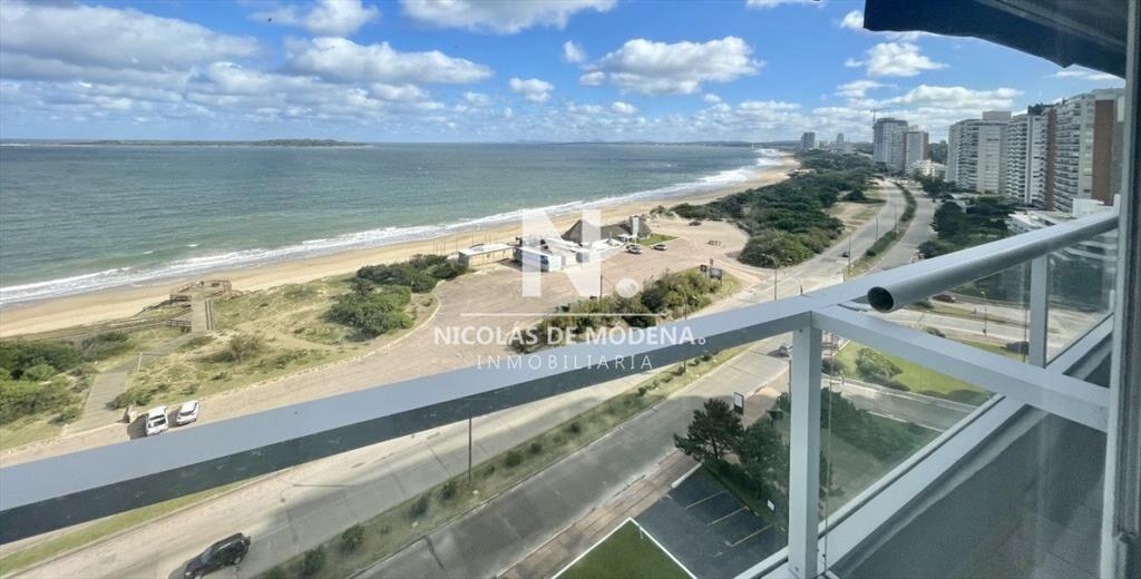 Departamento en venta en Beverly Tower, 3 suites + dep. Esp