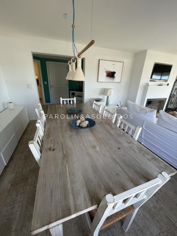 Apartamento de 3 dormitorios con vista al mar, en Brava Pun