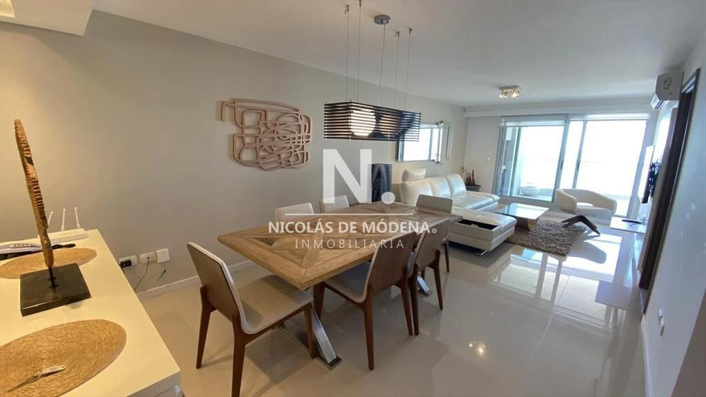 Apartamento en venta de 3 dormitorios en Playa al