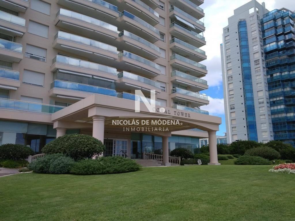 Apartamento en Mansa con vista al mar de 3