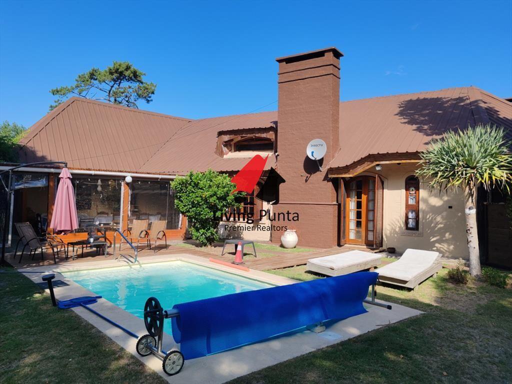 Casa en Bo. Cordoba, 4 dormitorios