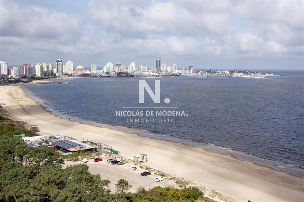 Apartamento en Mansa - Punta del Este en venta de 3 dormito